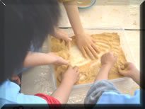 子ども達もつくるよ